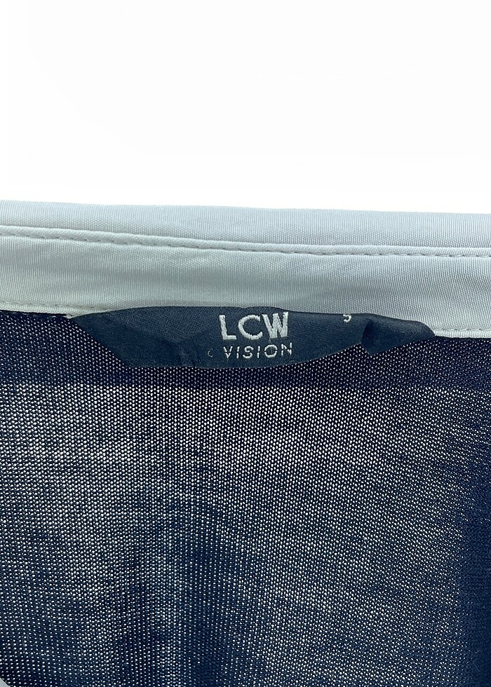 LC Waikiki Bluz %70 İndirimli. - Görsel 4