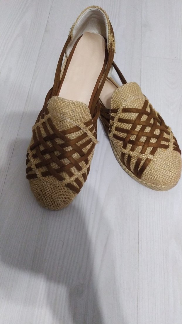 Bohem Tarz Kahverengi Dolgu Topuk Kadın Sandalet - Görsel 2