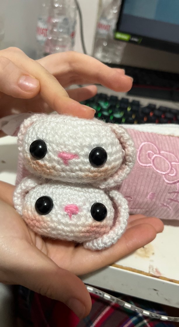 Pastel Beyaz El Yapımı Peluş Oyuncak - Görsel 3