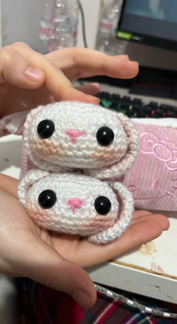 Pastel Beyaz El Yapımı Peluş Oyuncak - Görsel 2