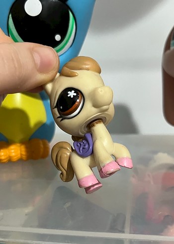 Pastel Turkuaz Figür Oyuncak - Görsel 2