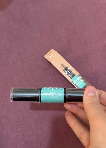 Turkuaz NYX Wonder Stick Kapatıcı ve Aydınlatıcı - Görsel 3