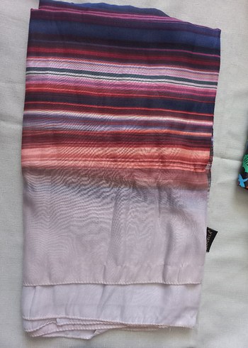 Piliseli Çok Renkli Kadın Şal - Görsel 2