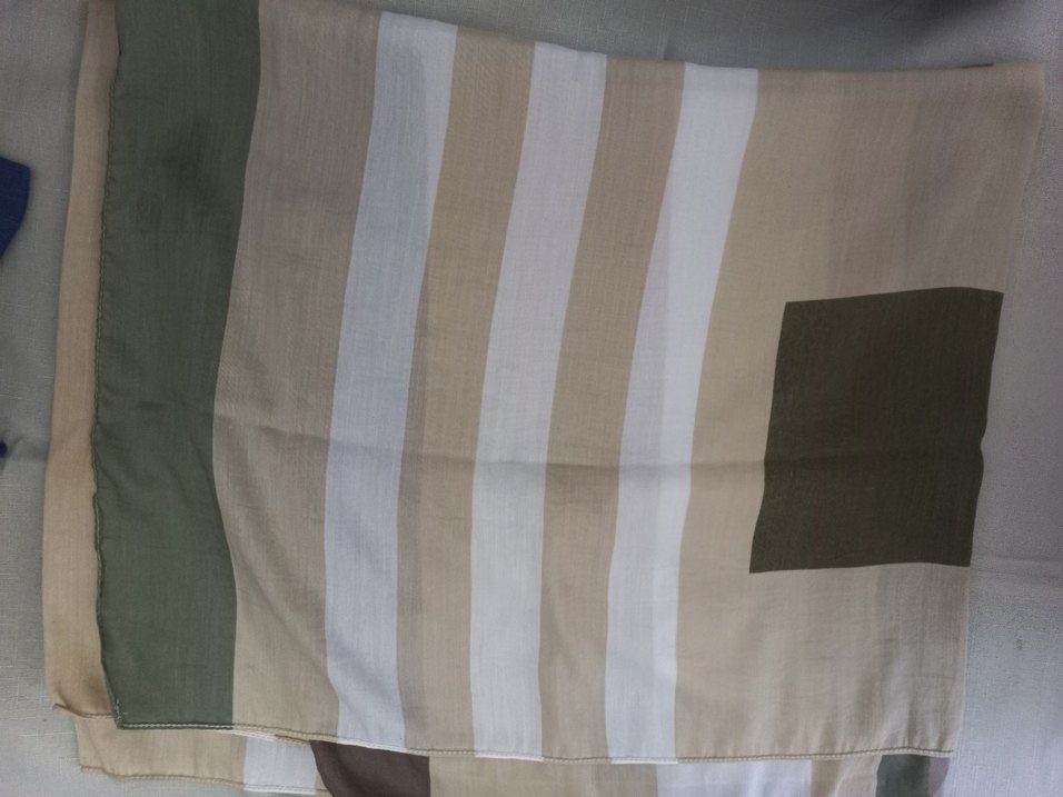 Kadın Keten Kumaş Dökümlü Şal - Görsel 3