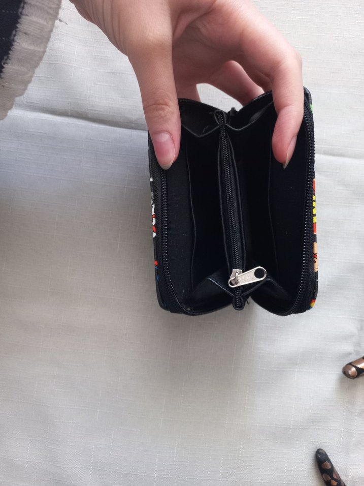 Renkli Pop Kültür Desenli Fermuarlı Kadın Cüzdanı - Görsel 2