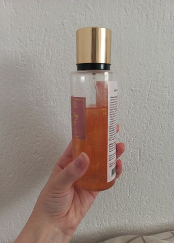 Parlak Altın Kapaklı Kadın Vücut Spreyi - Görsel 4