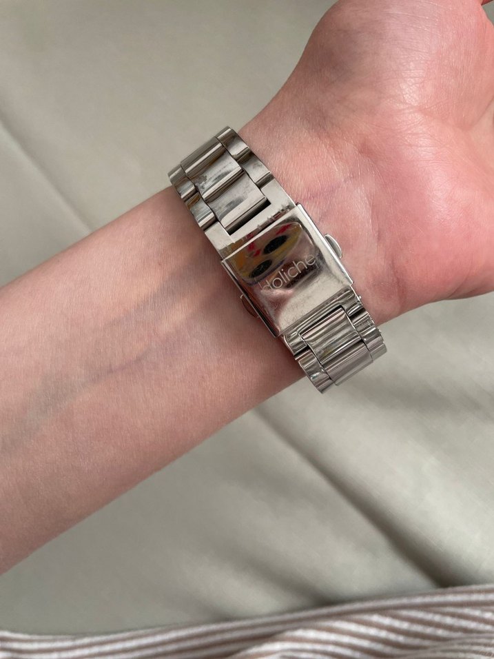 Gri Kadın Kol Saati, Tokalı, Modern Tasarım - Görsel 3