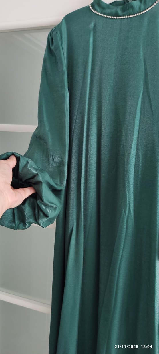 Parlak Yeşil Uzun Keten Elbise - Görsel 3