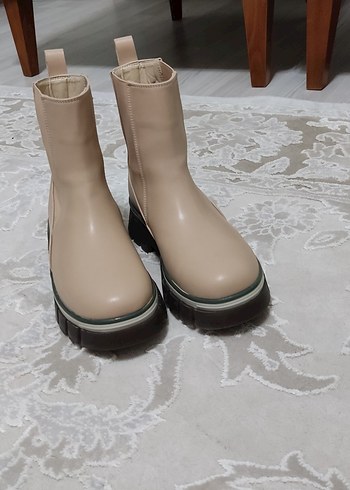 Bej Kadın Blok Topuklu Bot - Görsel 2