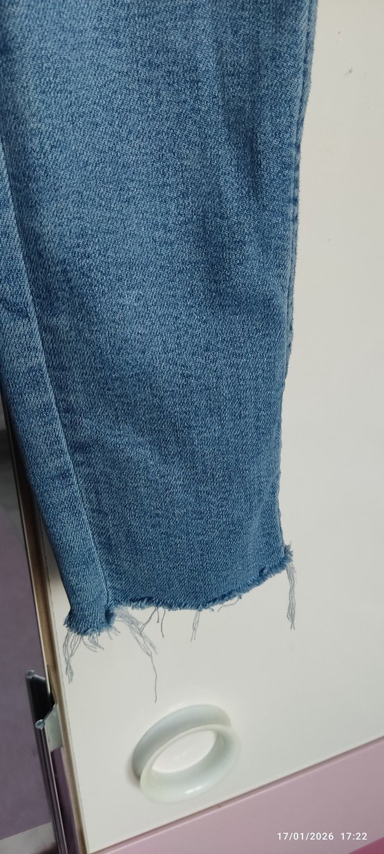 Nakışlı Mavi Denim Kadın Jean - Görsel 4