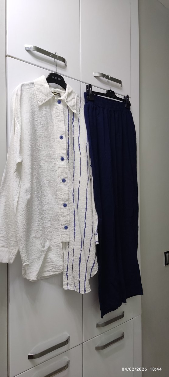 Kadın Beyaz Bağlamalı Desenli Gömlek - Görsel 3