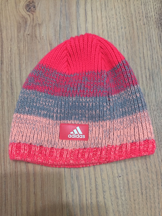 Adidas İçi Polarlı çok şık Adidas bere