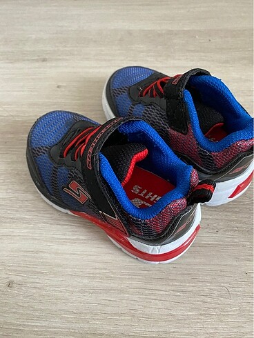 20 Beden Skechers erkek çocuk ayakkabı