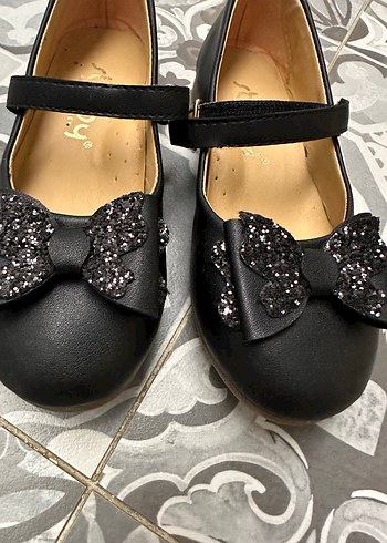Siyah Fiyonklu Kız Babet Ayakkabı - Görsel 5