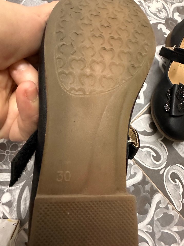 Siyah Fiyonklu Kız Babet Ayakkabı - Görsel 3