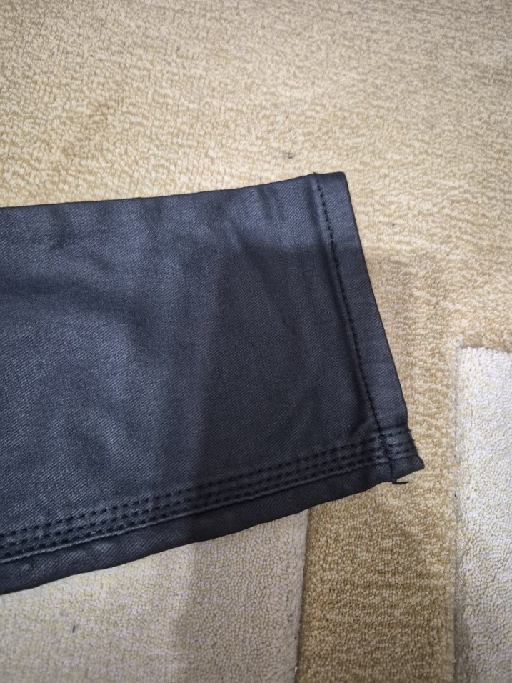 Kadın Siyah Kemerli Dar Kesim Denim Pantolon - Görsel 5