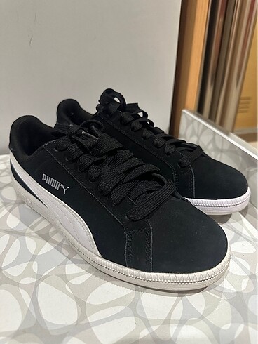 37 Beden Puma Siyah Spor Ayakkabı