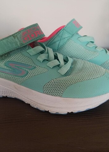 32 Beden Skechers çocuk spor ayakkabı