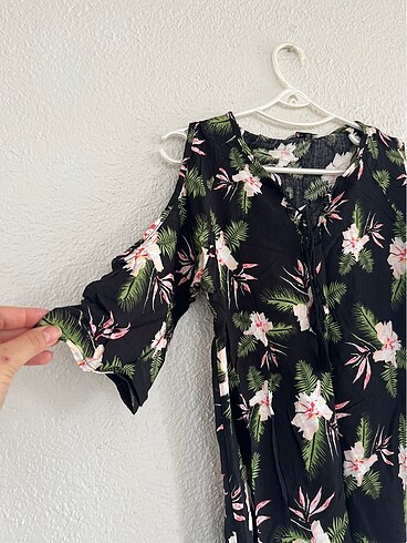 Zara Ambar omzu açık bluz