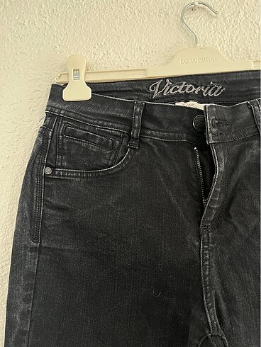 m Beden siyah Renk LCW Victoria pantolon