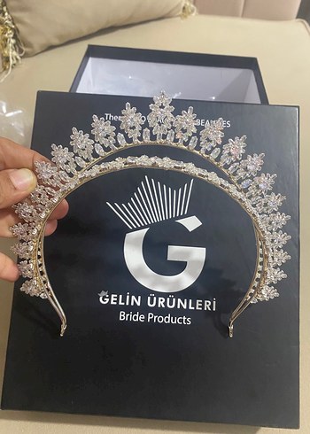 Parlak Altın Renkli Sequinsli Gelin Tacı - Görsel 6