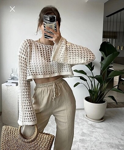 AJURLU FİLE TRİKO CROP BLUZ