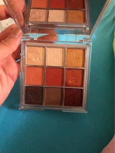 Revolution glow far paleti - Görsel 2