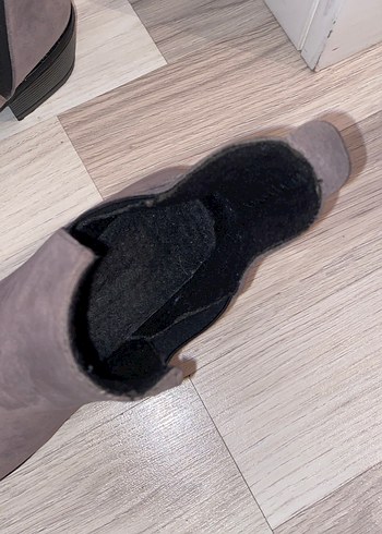 Tokalı Kadın Süet Topuklu Bot - Görsel 5