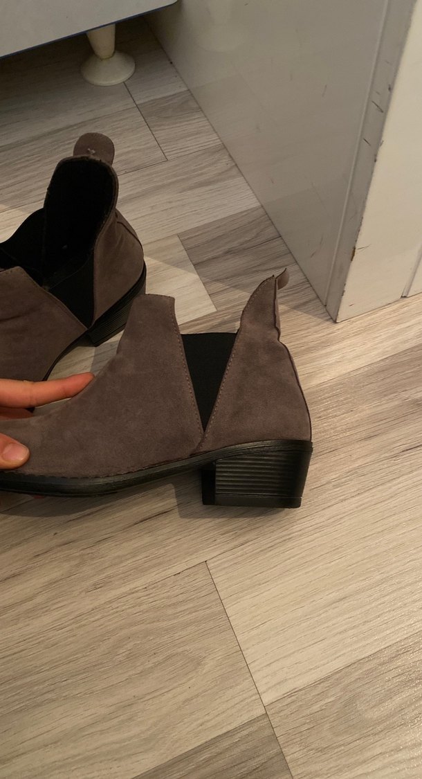 Tokalı Kadın Süet Topuklu Bot - Görsel 3