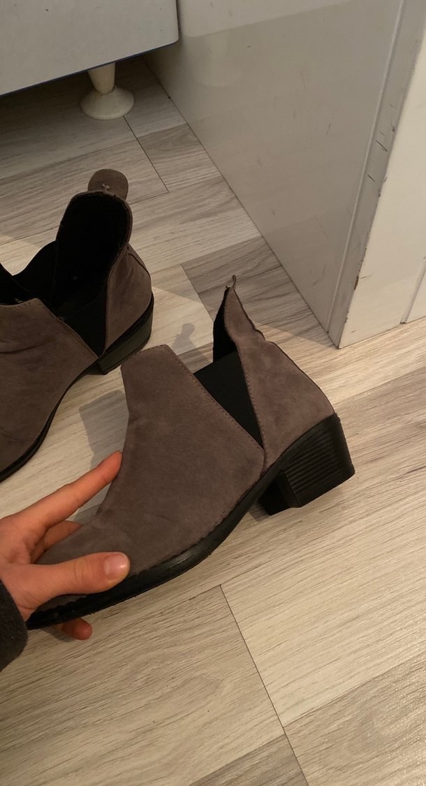 Tokalı Kadın Süet Topuklu Bot - Görsel 2