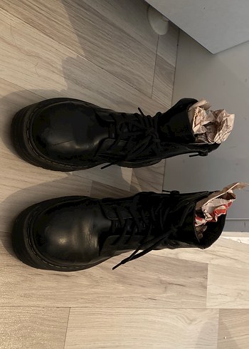 Siyah Deri Platform Topuklu Bağcıklı Bot - Görsel 3