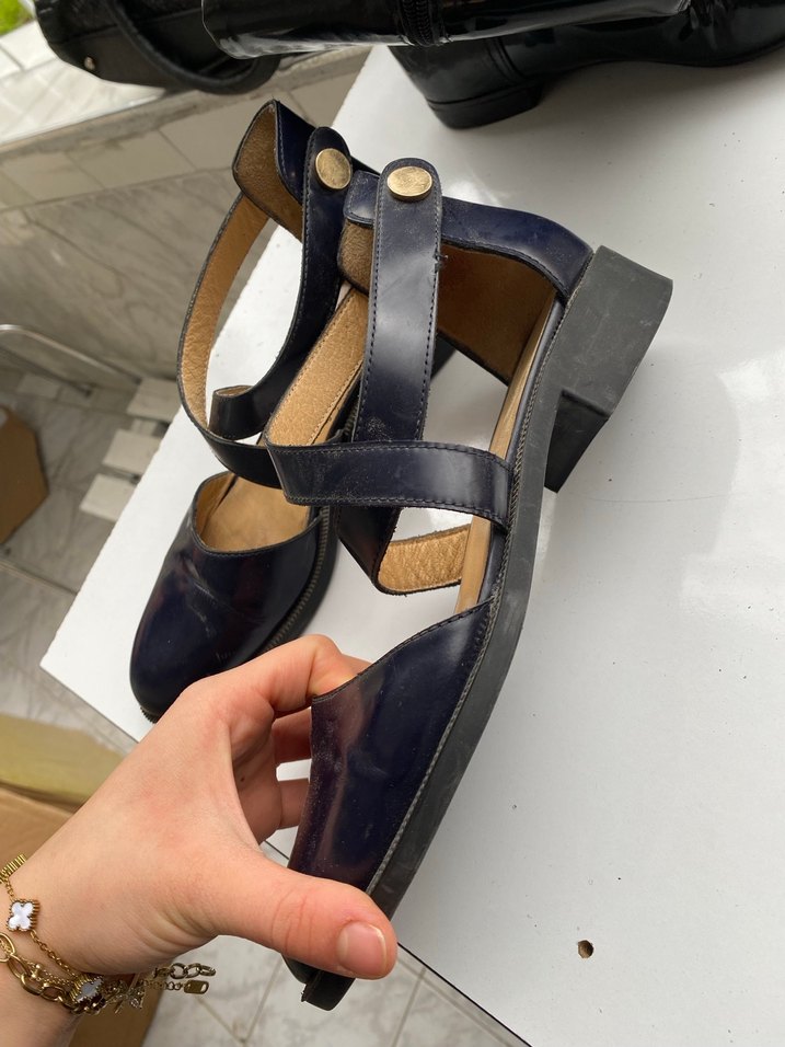 Mavi Tokalı Kadın Klasik Ayakkabı - Görsel 2