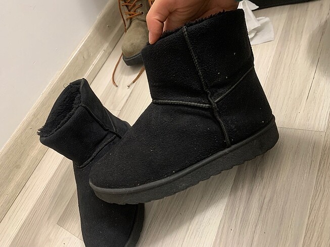 LC Waikiki Ugg bot