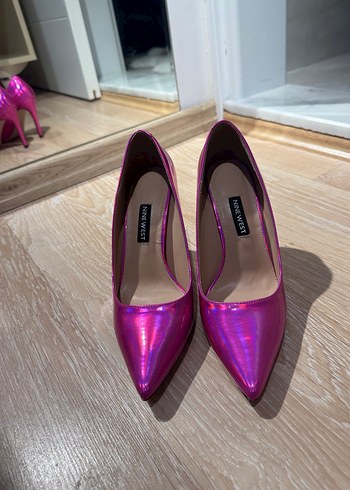Parlak Pembe Stiletto Topuklu Kadın Ayakkabı