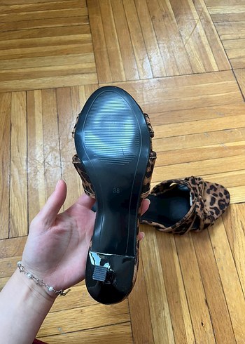 Leopar Desenli Topuklu Kadın Terlik - Görsel 7