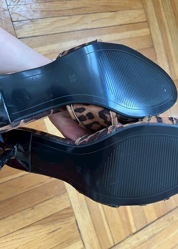 Leopar Desenli Topuklu Kadın Terlik - Görsel 10