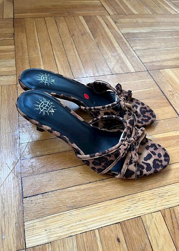 Leopar Desenli Topuklu Kadın Terlik - Görsel 9