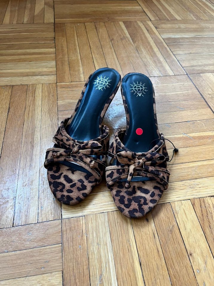 Leopar Desenli Topuklu Kadın Terlik - Görsel 3