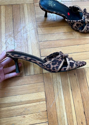 Leopar Desenli Kadın Topuklu Terlik - Görsel 4