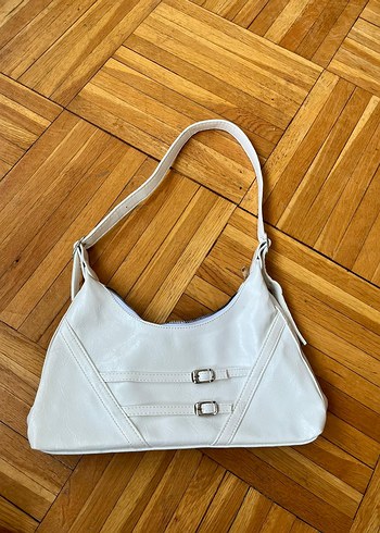 Beyaz Tokalı Kadın Omuz Çantası - Görsel 3
