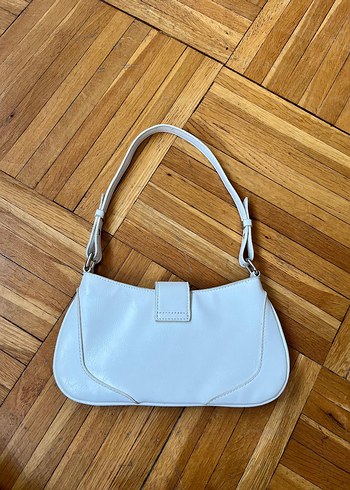 beyaz Deri Tokalı Kadın Çantası - Görsel 3