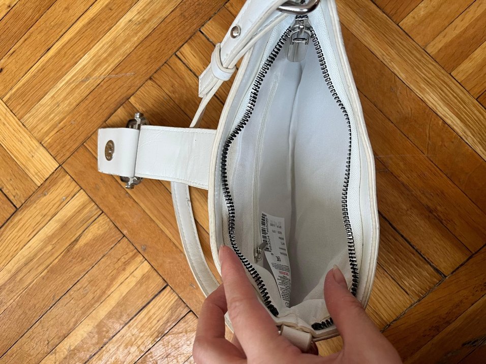 beyaz Deri Tokalı Kadın Çantası - Görsel 5