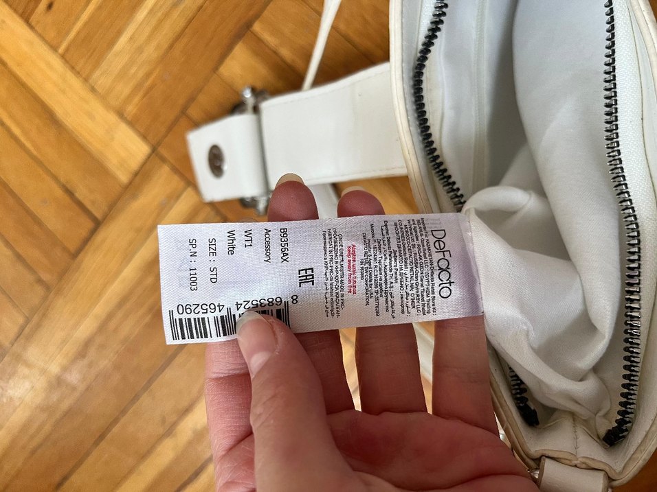 beyaz Deri Tokalı Kadın Çantası - Görsel 4