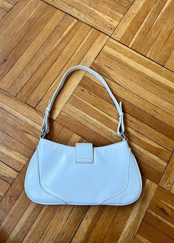 beyaz Deri Tokalı Kadın Çantası - Görsel 4