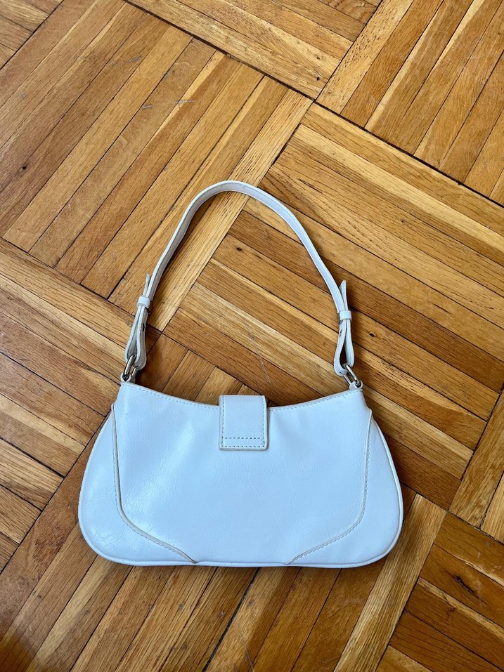 beyaz Deri Tokalı Kadın Çantası - Görsel 4