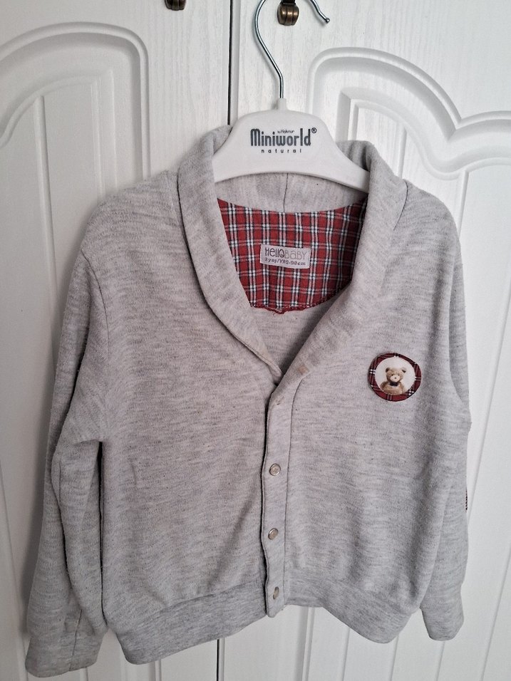 Gri Erkek Çocuk Düğmeli Hırka - Görsel 2