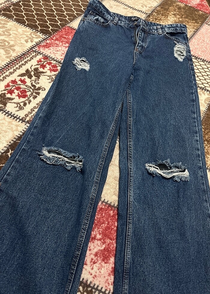 Bol paça yırtık jean - Görsel 2