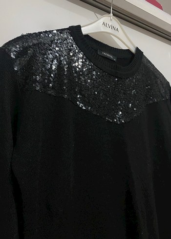 Trendyol Siyah Payet Detaylı Yanlardan Yırtmaçlı Kazak - Görsel 4