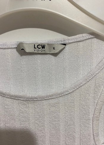 LCW Beyaz Bisiklet Yaka Düz Kolsuz KaşkorseKumaş Kadın Atlet - Görsel 6