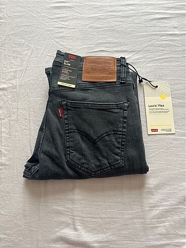511 31:32 levis